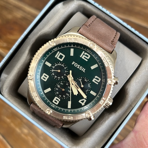 Fossil men’s leather watch green dial - Picture 2 of 4